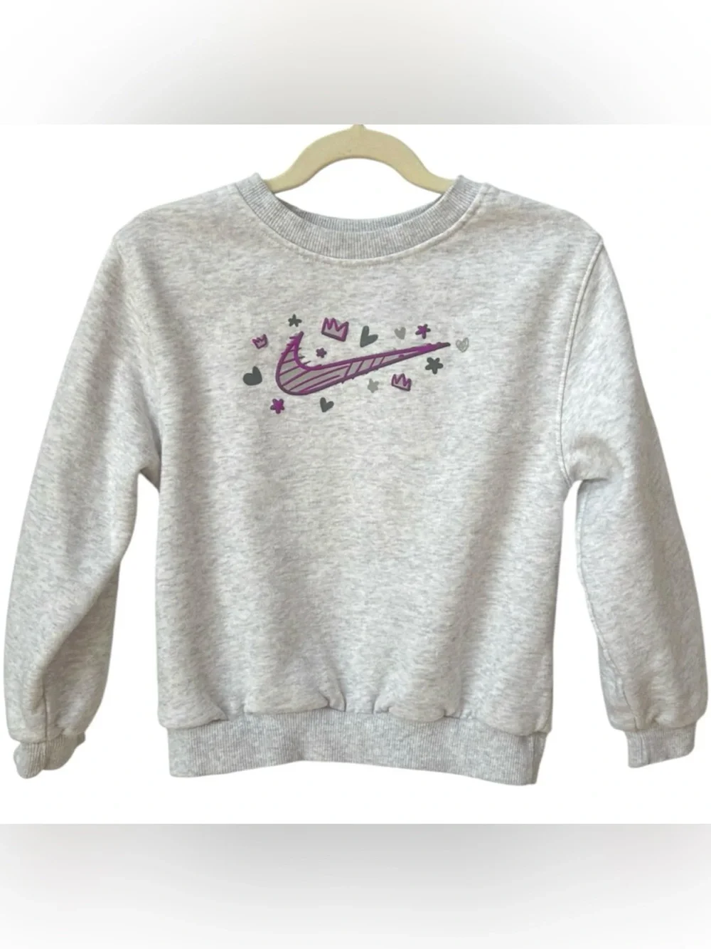 Nike Girls Kids Long Sleeve Graphic Pullover Gray Crewneck Logo Sweatshirt. 6.